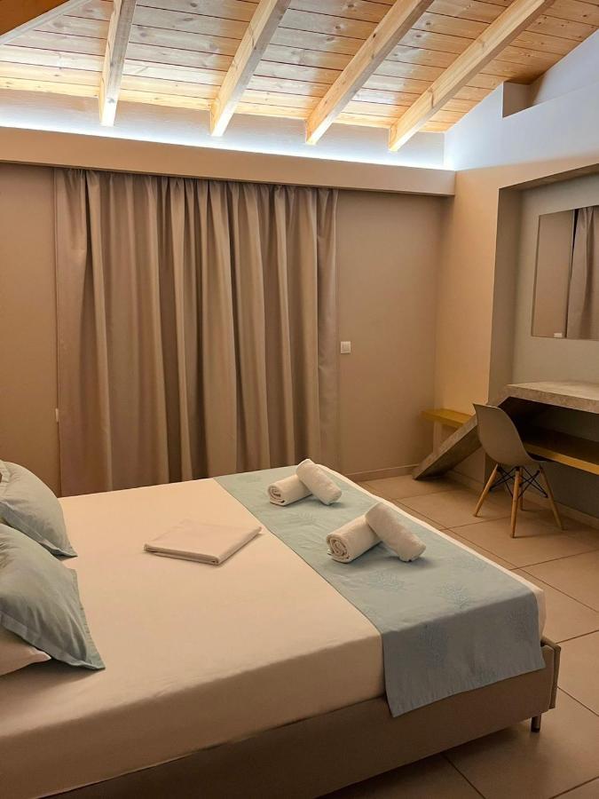 Oro Hotel สเกียธอสทาวน์ ภายนอก รูปภาพ