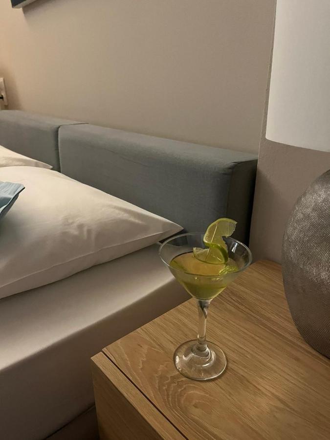 Oro Hotel สเกียธอสทาวน์ ภายนอก รูปภาพ